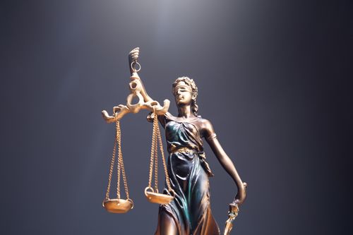 Lady Justice and scales concept of Aiken workers' compensation lawyer